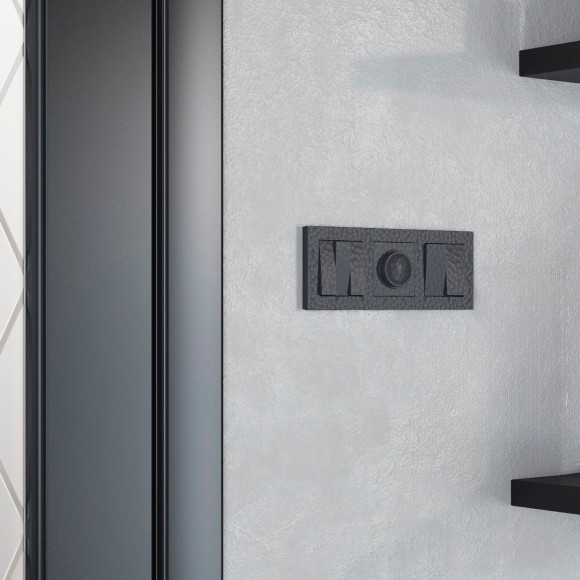 Рамка из поликарбоната на 3 поста Hammer черный W0032408 Рамка из поликарбоната на 3 поста Hammer черный W0032408