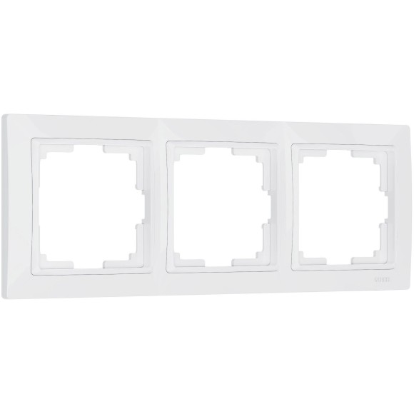 Рамка из поликарбоната на 3 поста Snabb Basic белый W0032001