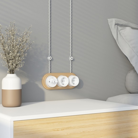 Рамка на 3 поста светлый бук W0035224 Рамка на 3 поста светлый бук W0035224