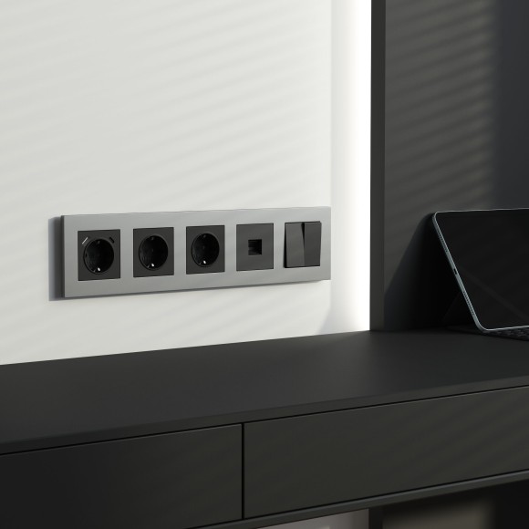 Рамка из поликарбоната на 5 постов Slab серебро софт W0052965 Рамка из поликарбоната на 5 постов Slab серебро софт W0052965