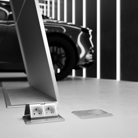 W1171160/ Модульная розетка с заземлением и шторками 45*45  (белый) W1171160