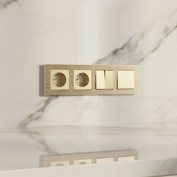 Рамка из металла на 4 поста АluMax шампань алюминий W0043511 Рамка из металла на 4 поста АluMax шампань алюминий W0043511