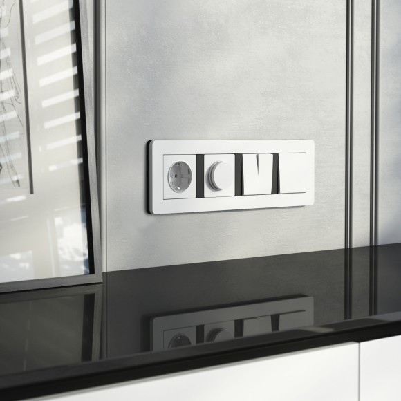 Рамка из поликарбоната на 4 поста Split белый/черный, soft-touch W0043068