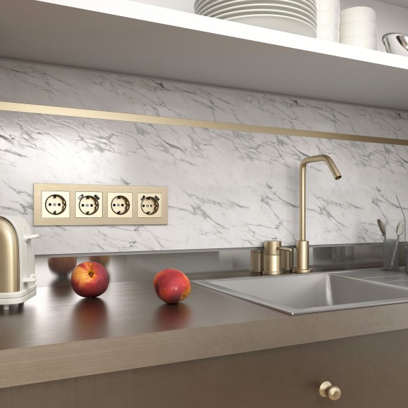 Рамка из металла на 4 поста Аluminium шампань алюминий W0041711