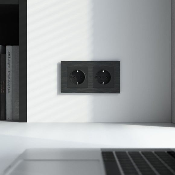 Рамка из металла на 2 поста АluMax черный алюминий W0023508