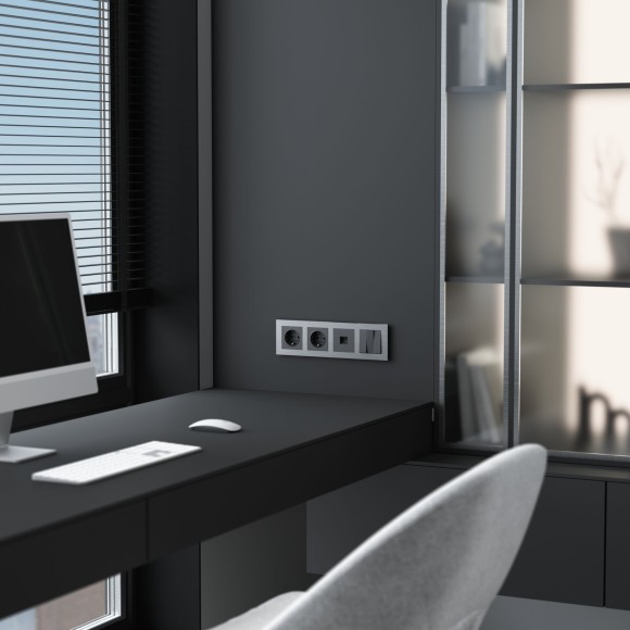 Рамка из металла на 4 поста АluMax алюминий W0043506