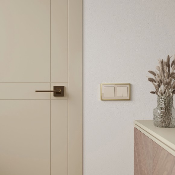 Рамка из металла на 2 поста Baguette айвори/латунь W0022851