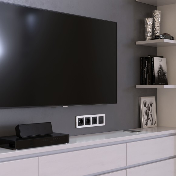 Рамка из металла на 4 поста Platinum алюминий W0042606 Рамка из металла на 4 поста Platinum алюминий W0042606