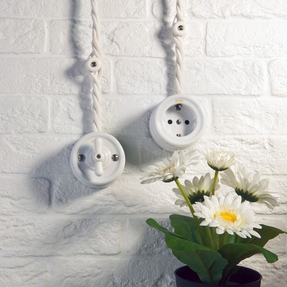 Ретро кабель витой 3х2,5 белый 50 м W6453601 Ретро кабель витой 3х2,5 белый 50 м W6453601