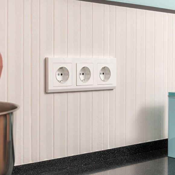 Рамка из поликарбоната на 3 поста Stark белый W0031801