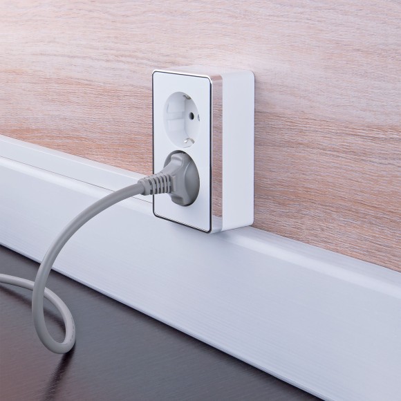 Розетка двойная с заземлением Gallant белая W5072101