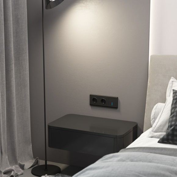 Рамка из поликарбоната на 3 поста Stark черный W0031808