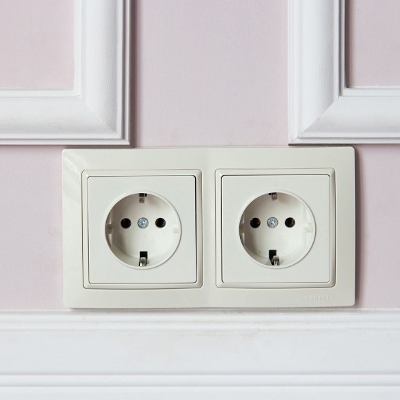 Рамка из поликарбоната на 2 поста Snabb Basic слоновая кость W0022003 Рамка из поликарбоната на 2 поста Snabb Basic слоновая кость W0022003