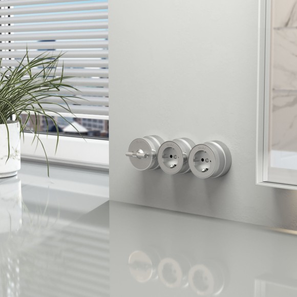 Розетка с заземлением Vintage серебро матовый/хром W5871054