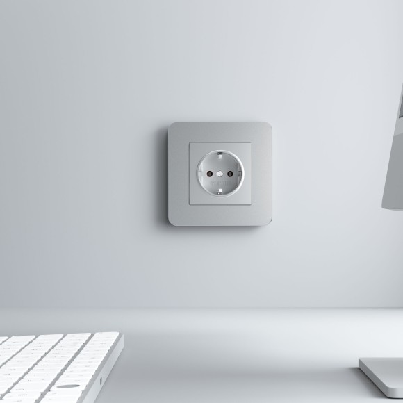 Рамка из металла на 1 пост Platinum алюминий W0012606