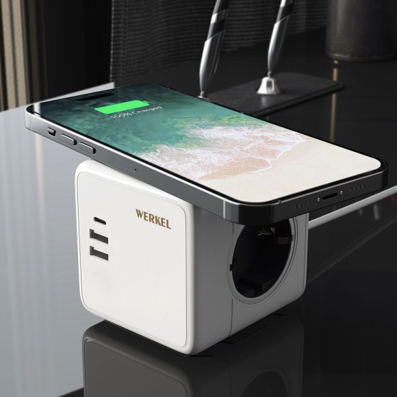 Розеточный блок 3-местный + 3×USB + беспроводная зарядка W6513501 Розеточный блок 3-местный + 3×USB + беспроводная зарядка W6513501