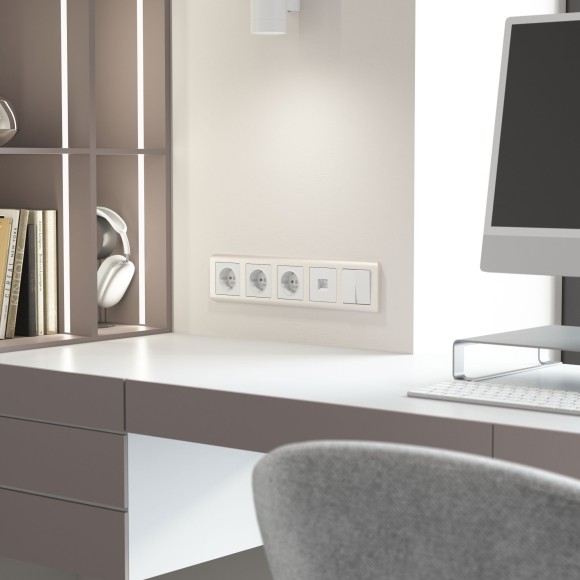 Рамка из поликарбоната на 5 постов Stream перламутровый W0052113