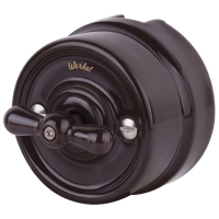 Коричневый